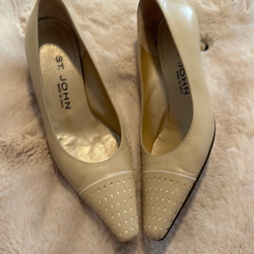 Vintage St.John shoes . Well loved .